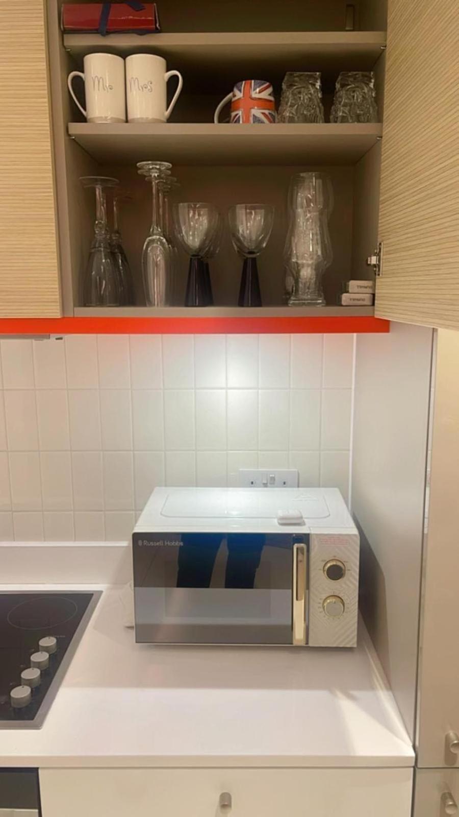 Luxury 1 Bedroom Apartment In ลอนดอน ภายนอก รูปภาพ